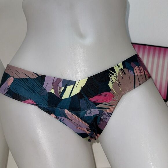 🔥VICTORIA SECRET set padded no wire SZ32D/M New - Picture 9 of 9